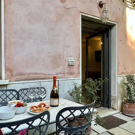 Flowery Apartament