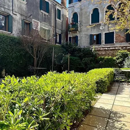 Апартаменты Flowery *