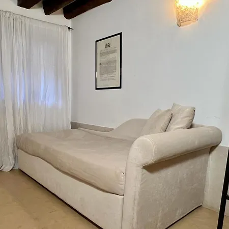 Flowery Апартаменты *