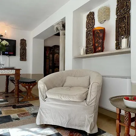 Flowery Apartment *