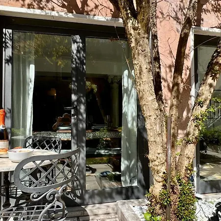 Flowery Апартаменты *